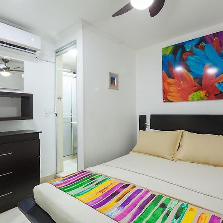 Apartamentos Amoblados Jg De La 70 Medellin Bagian luar foto