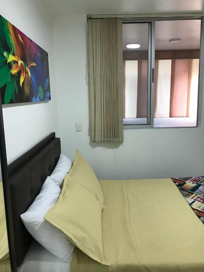 Apartamentos Amoblados Jg De La 70 Medellin Bagian luar foto