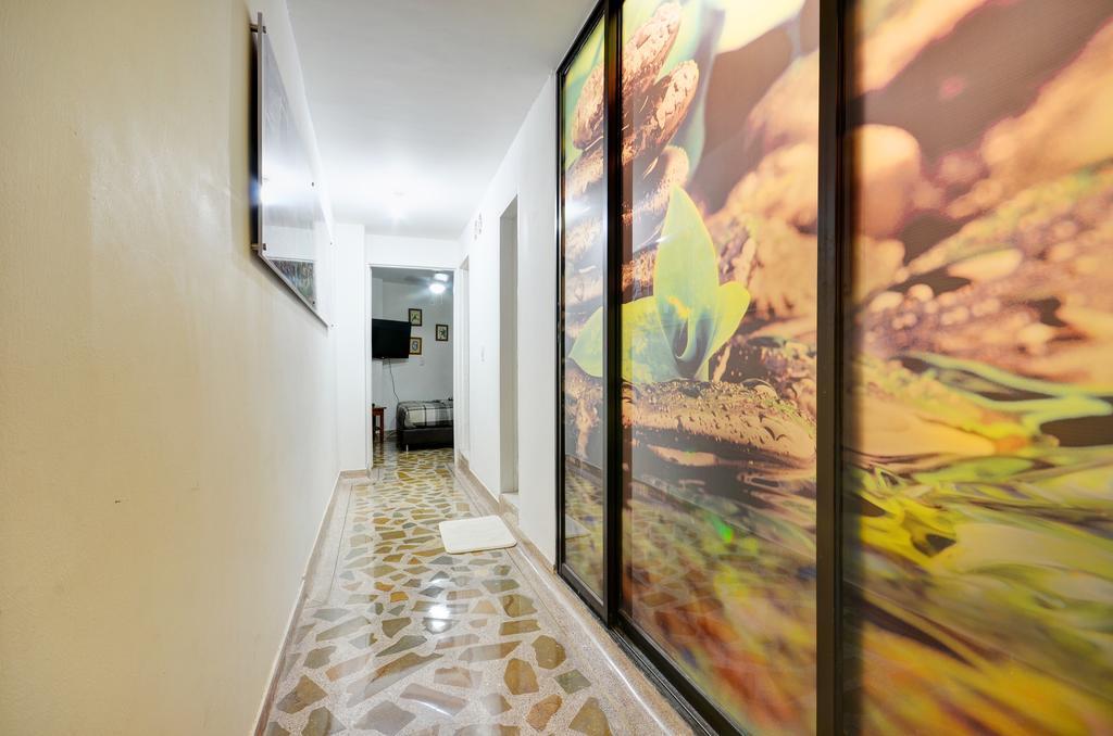 Apartamentos Amoblados Jg De La 70 Medellin Bagian luar foto