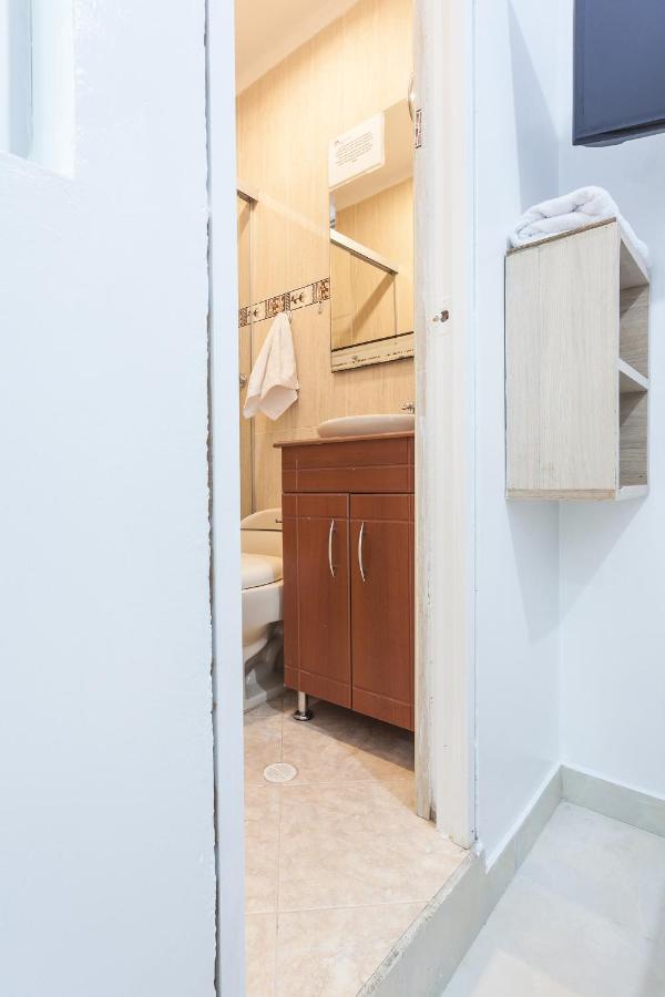 Apartamentos Amoblados Jg De La 70 Medellin Bagian luar foto